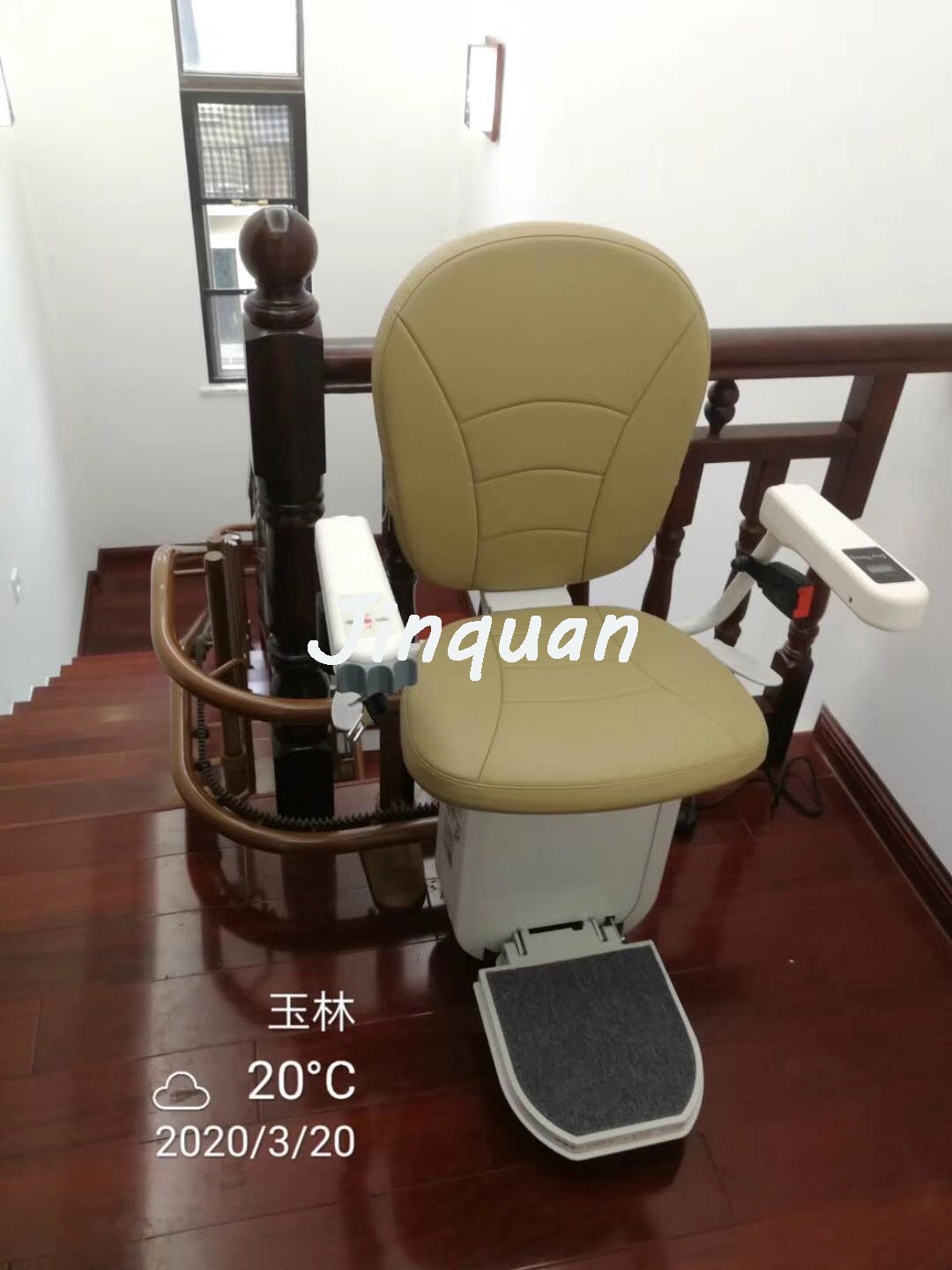 <b>玉林某小區安裝座椅電梯</b>